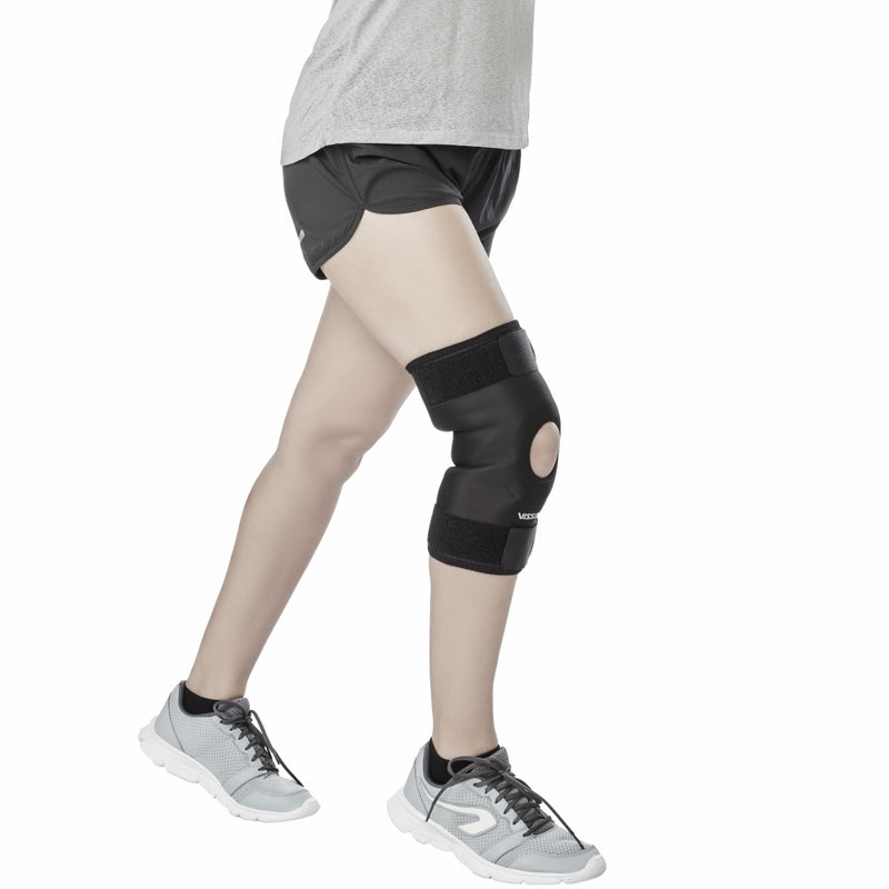 Vissco Functional Knee Wrap offers the advantage of controlled compression around the knee and a rigid lateral support and immobilization. Easy to apply wrap up design.